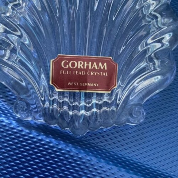 Full-Lead Crystal Chantilly Shell Box with lid 4" - Picture 2 of 9